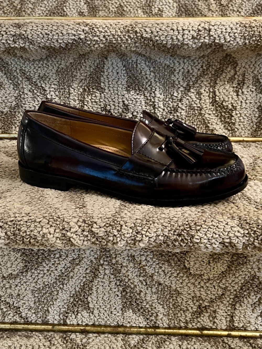 EUC Men's Cole Haan Pinch Tassel Loafers Shoes in Burgundy Brown Size 11 D - Picture 3 of 6